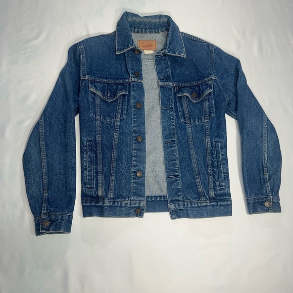 GAP Vintage Classic Blue Denim Jacket size 34 pre owned Exellent condition. - Picture 3 of 6